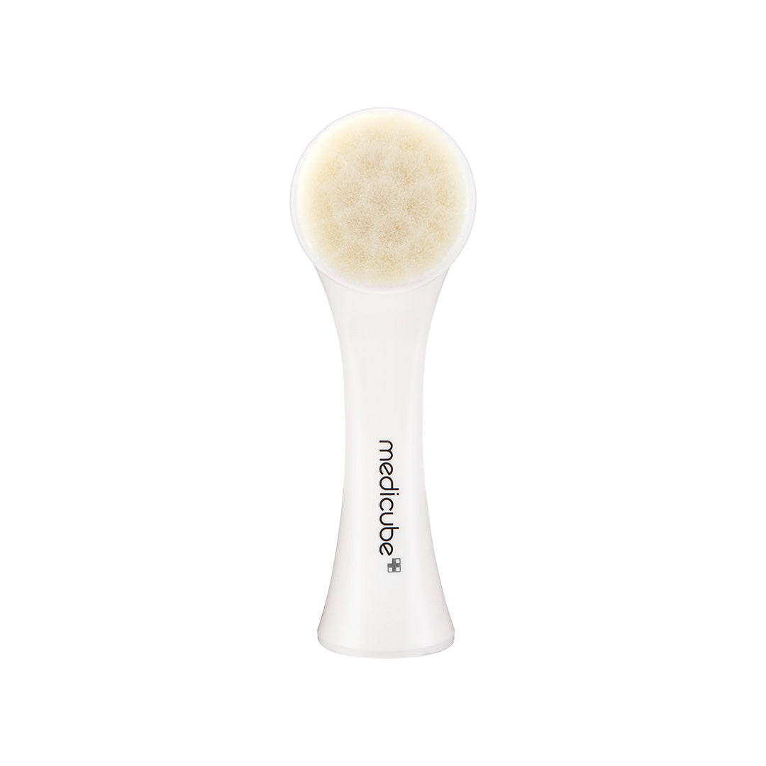 Medicube Pore Brush - Smooth Skin Routine